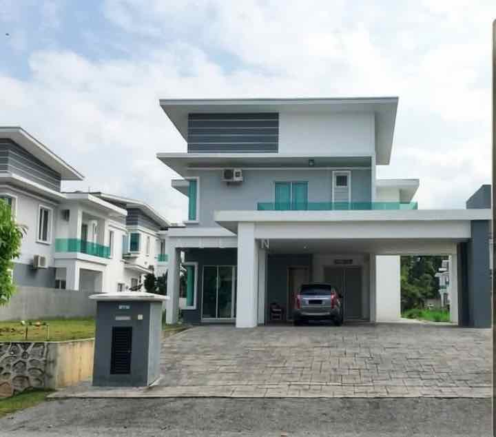 Banglo 2 tingkat di Semenyih